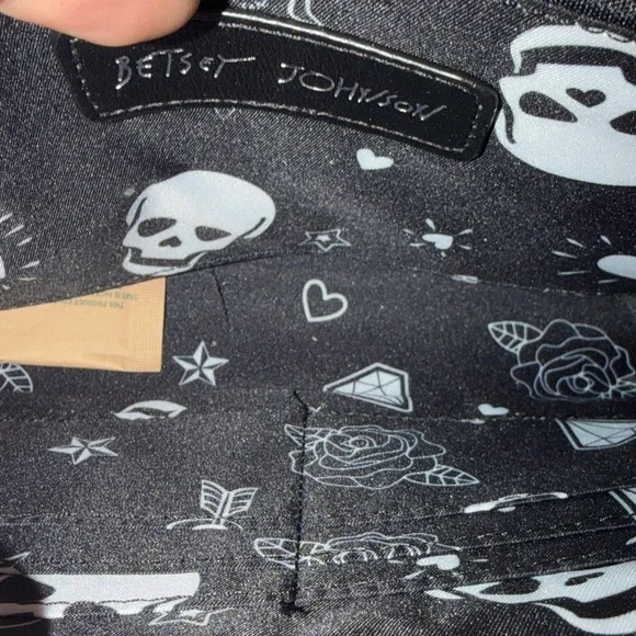 Betsey Johnson Black Crossbody Bag with White Hearts - Picture 8 of 10